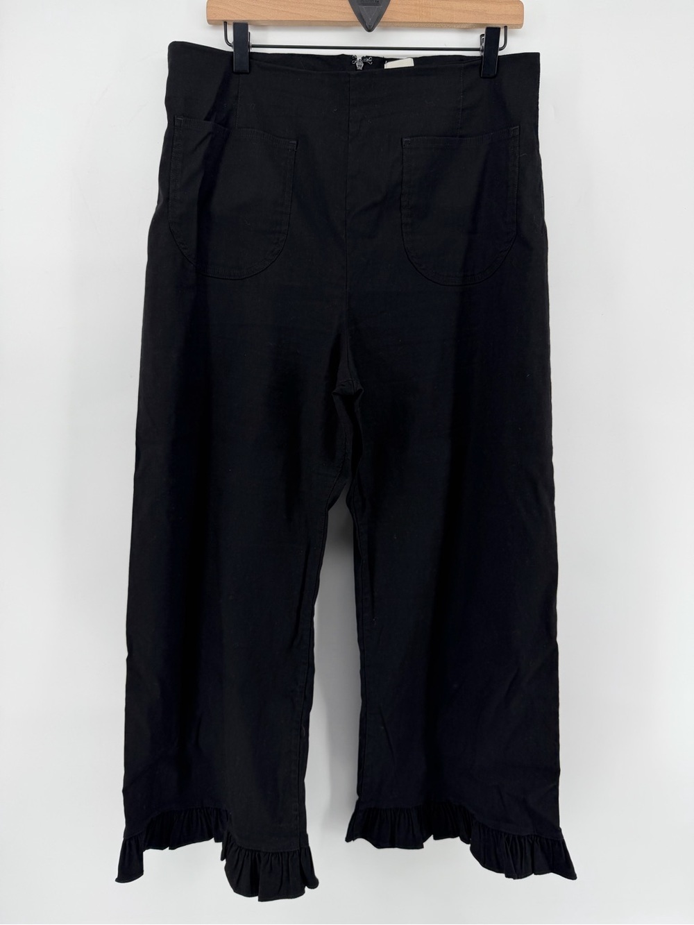 Aritzia Maeve black The Colette Ruffle-Hem Knit Wide-Leg Pants by Maeve Size 32 - Picture 4 of 9
